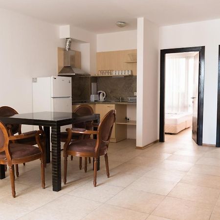 Vm Apartments Robinson Beach Pomorie Exterior foto