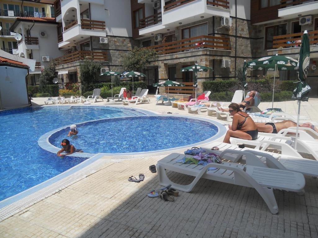 Vm Apartments Robinson Beach Pomorie Exterior foto