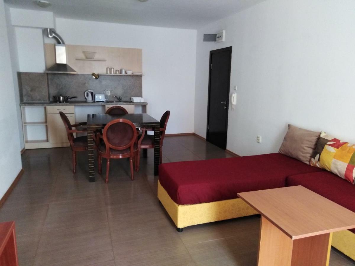 Vm Apartments Robinson Beach Pomorie Exterior foto