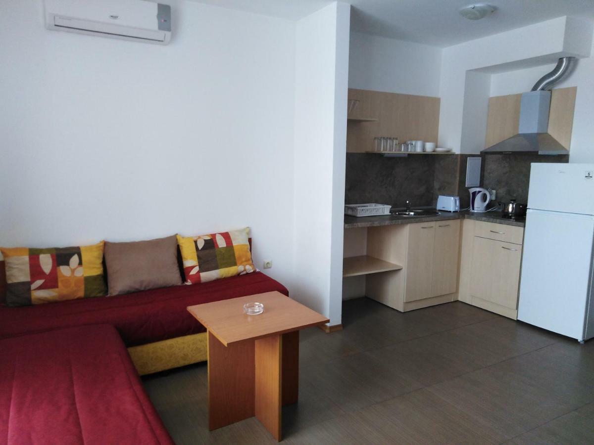 Vm Apartments Robinson Beach Pomorie Exterior foto
