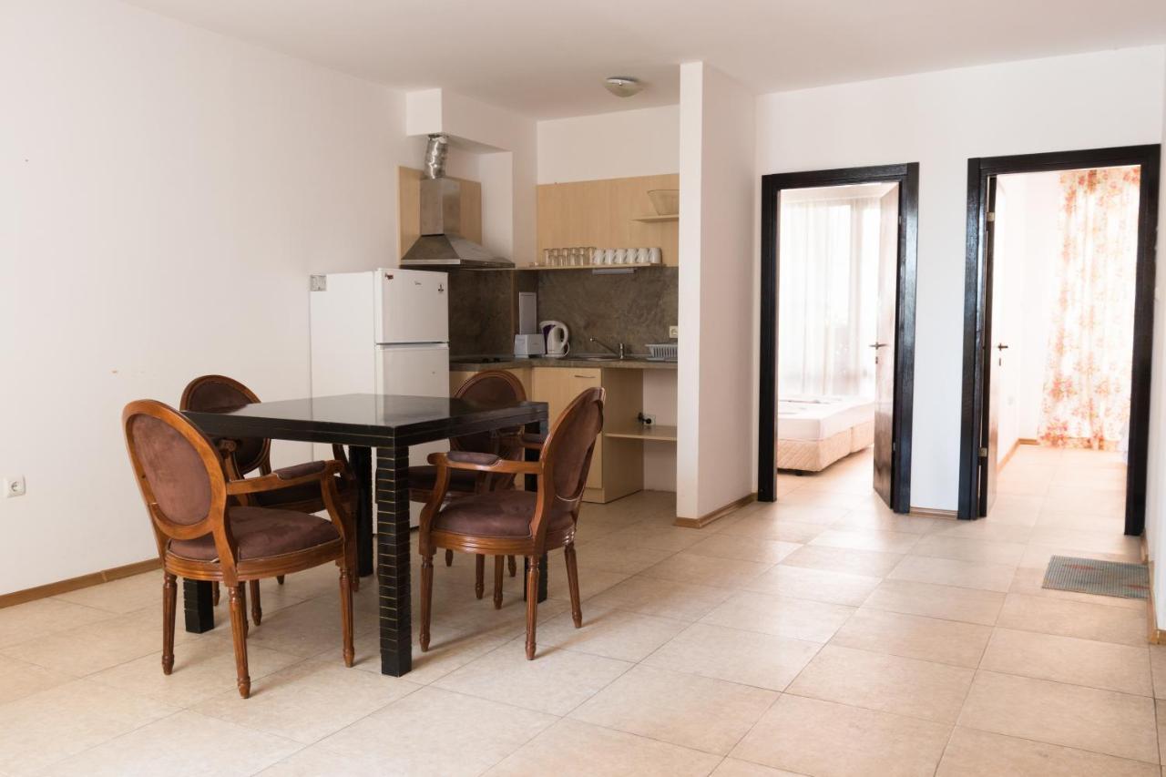 Vm Apartments Robinson Beach Pomorie Exterior foto