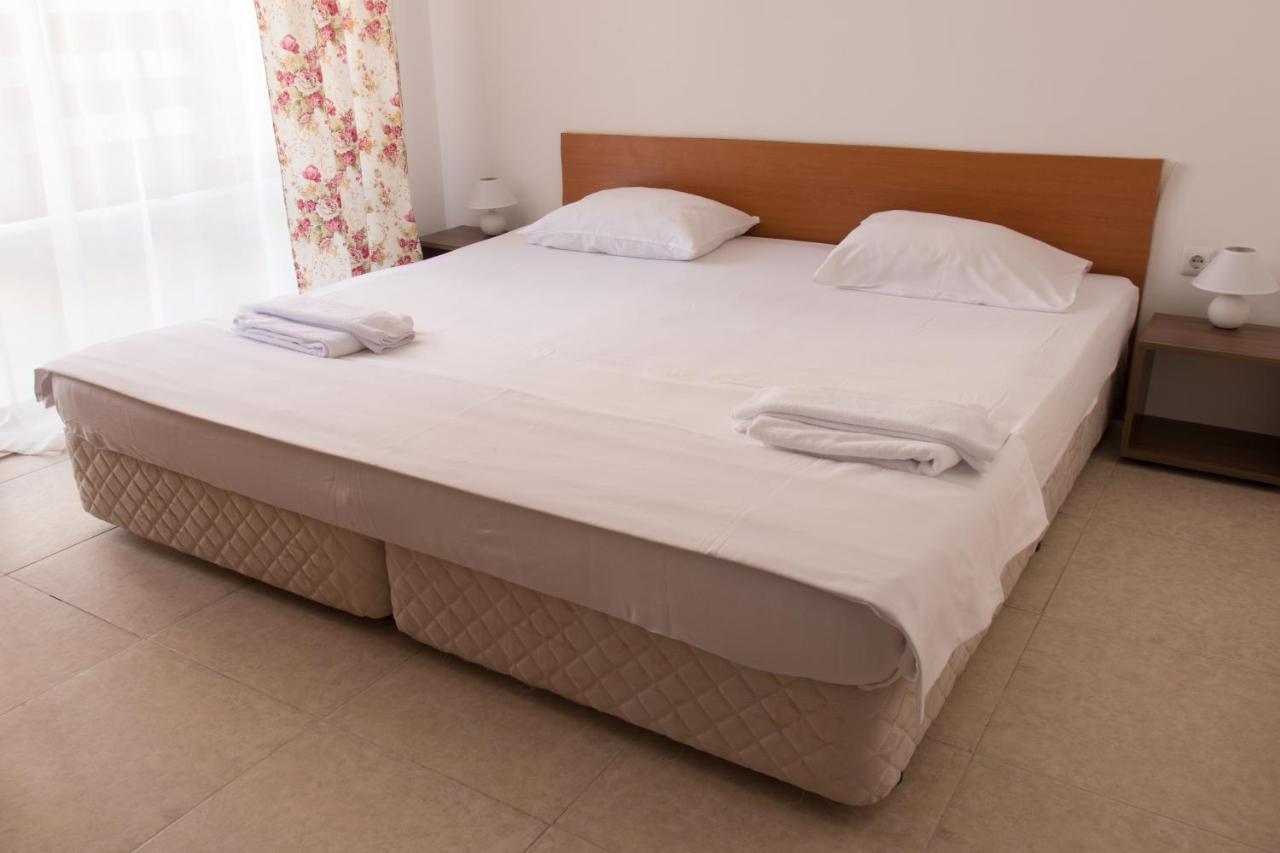 Vm Apartments Robinson Beach Pomorie Exterior foto