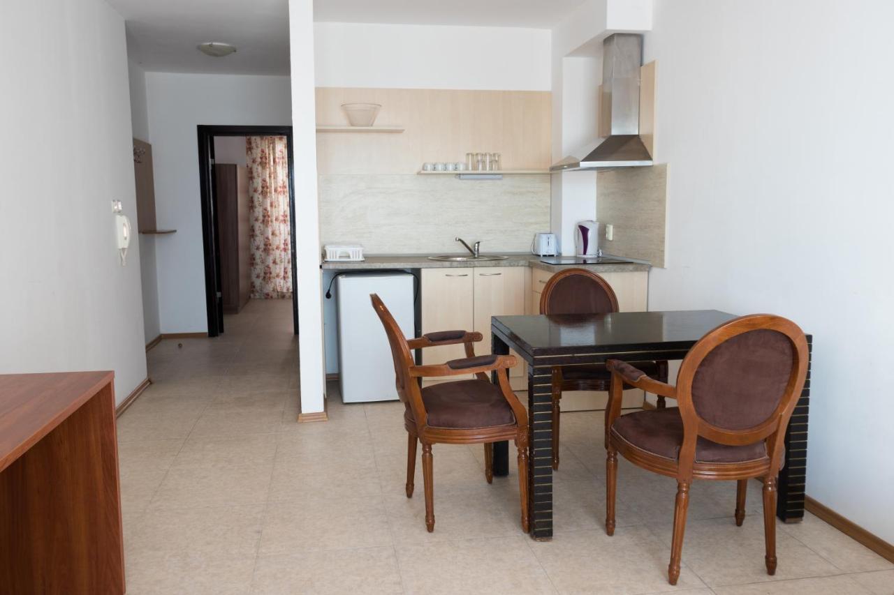 Vm Apartments Robinson Beach Pomorie Exterior foto